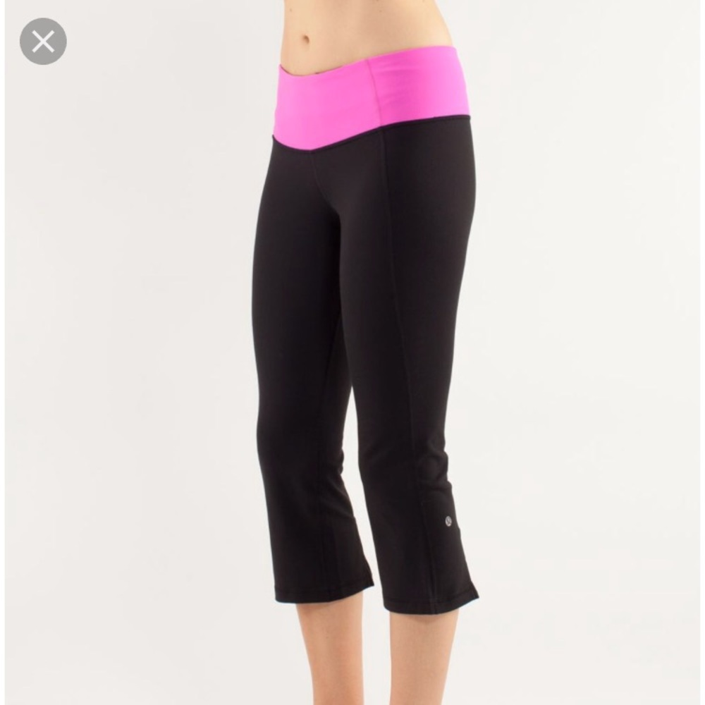 *SOLD* Lululemon Gather and Crow Crop, Size 8